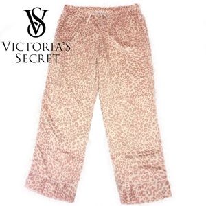 ✨New ✨Victoria’s Secret silky pajama pants size XL